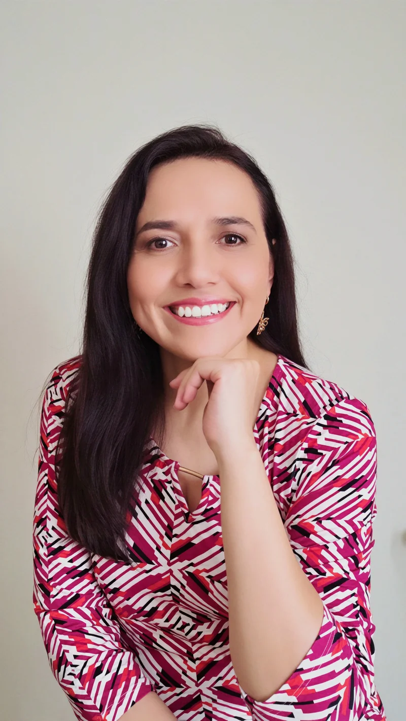 Adriana Cristina Rueda Sañudo — Notas de la autora de Una Voz al paso del Eclipse